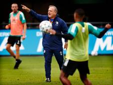 Meer spelers, Advocaat blijft erom schreeuwen: ‘Het beangstigt me wel’