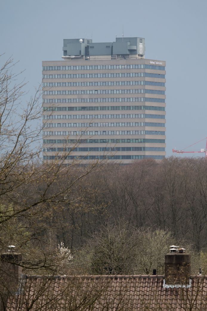 De Erasmustoren op de campus van de Radboud Universiteit in Nijmegen.