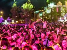 Ruzie op Vierdaagsefeesten loopt bijna fataal af: verdachte (18) stak met mes ‘om erger te voorkomen’