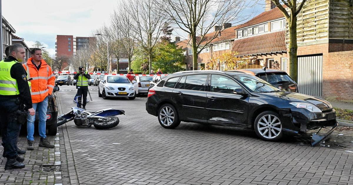 Gewonde bij botsing in Tilburgse woonwijk, automobilist mee naar het bureau.