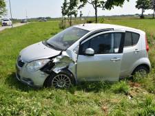 Frontale botsing tussen tractor en auto in Delwijnen