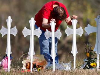 Amerikaanse steden klagen Pentagon aan: kerkschutter in Texas had geen wapen mogen kopen