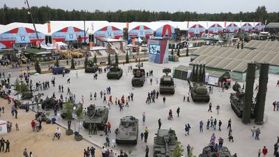 Rusland gaat wapens showen op grote militaire beurs vlakbij Moskou: “Ze willen tonen dat het moeilijk is om hen te isoleren”