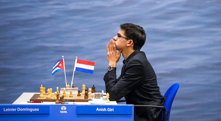 Giri tijdens zijn partij tegen Leinier Dominiguez op het Tata Steel Chess. Beeld anp