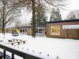 Vorige week maandag bleven veel basisscholen ook dicht. Toen gold code rood vanwege sneeuwval.
