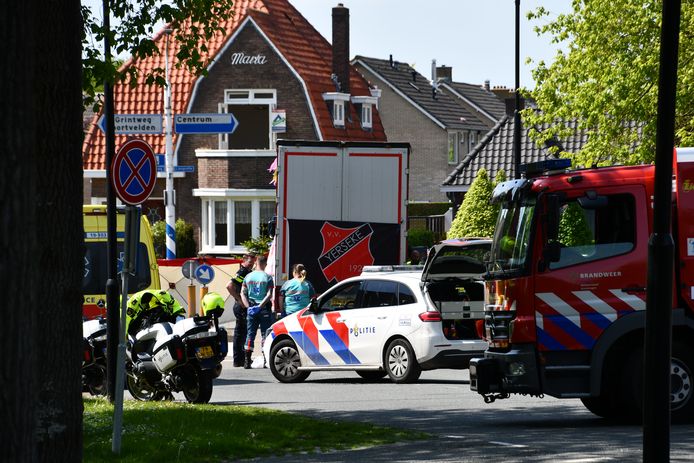 De politie ter plaatste na het ongeval in Yerseke.