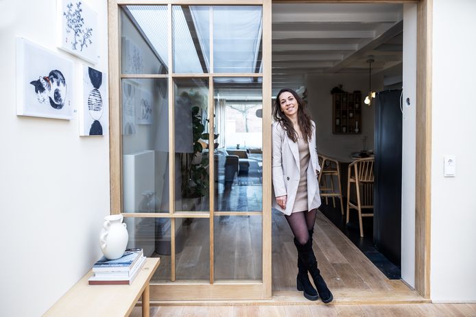 Laila Rietbergen (32), oprichter van Japandi Interior met een socialmedia-account met honderdduizenden volgers.
