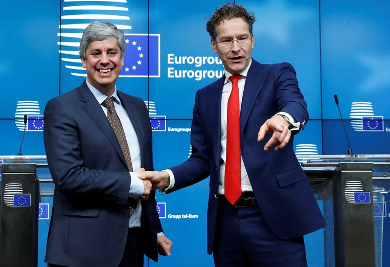 Mário Centeno en Jeroen Dijsselbloem. Beeld REUTERS
