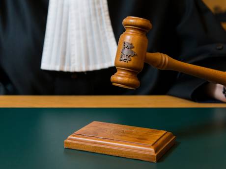 Drie jaar cel en tbs met voorwaarden na aanslag op advocatenkantoor Heerhugowaard