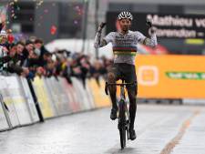 Mathieu van der Poel heeft zege nummer 30 binnen op loodzwaar parkoers in Hoogstraten