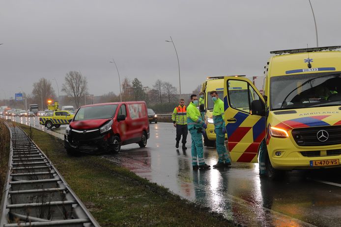 Ongeluk op Midden-Brabantweg in Waalwijk.