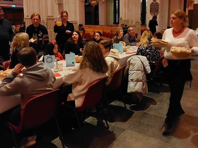 Kerstdiner op heilige bodem ‘Dit is onze kerk op zijn best’ Nijmegen