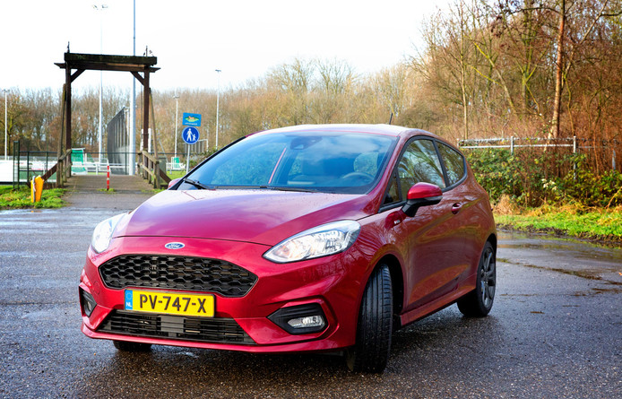 ford puma all black
