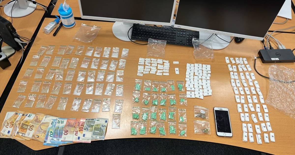 La police de Leidsche Rijn découvre de grandes quantités de drogues dures : « Derrière un panneau dans une voiture » |  Utrecht