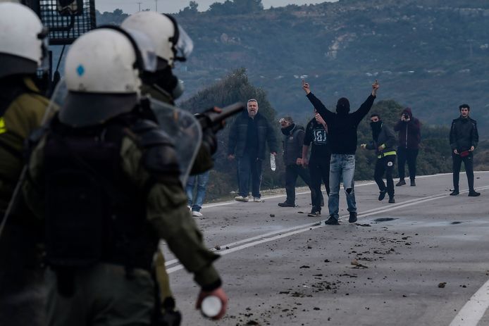Protest van de inwoners op Lesbos tegen de bouw van een detentiecentrum voor migranten.