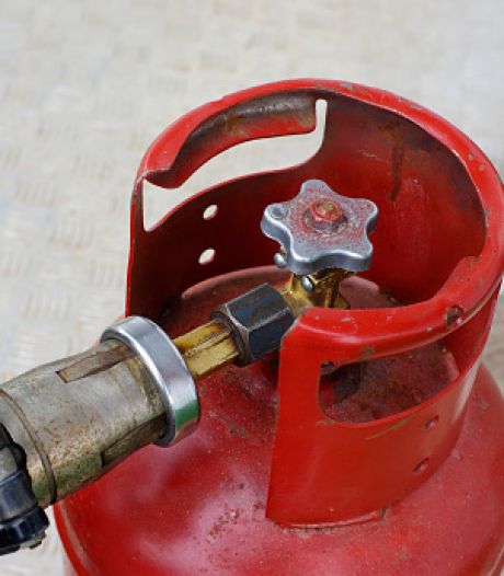 Duizenden liters helium en 150 liter lachgas ontdekt in Bredase garagebox: ‘Levensgevaarlijke situatie’