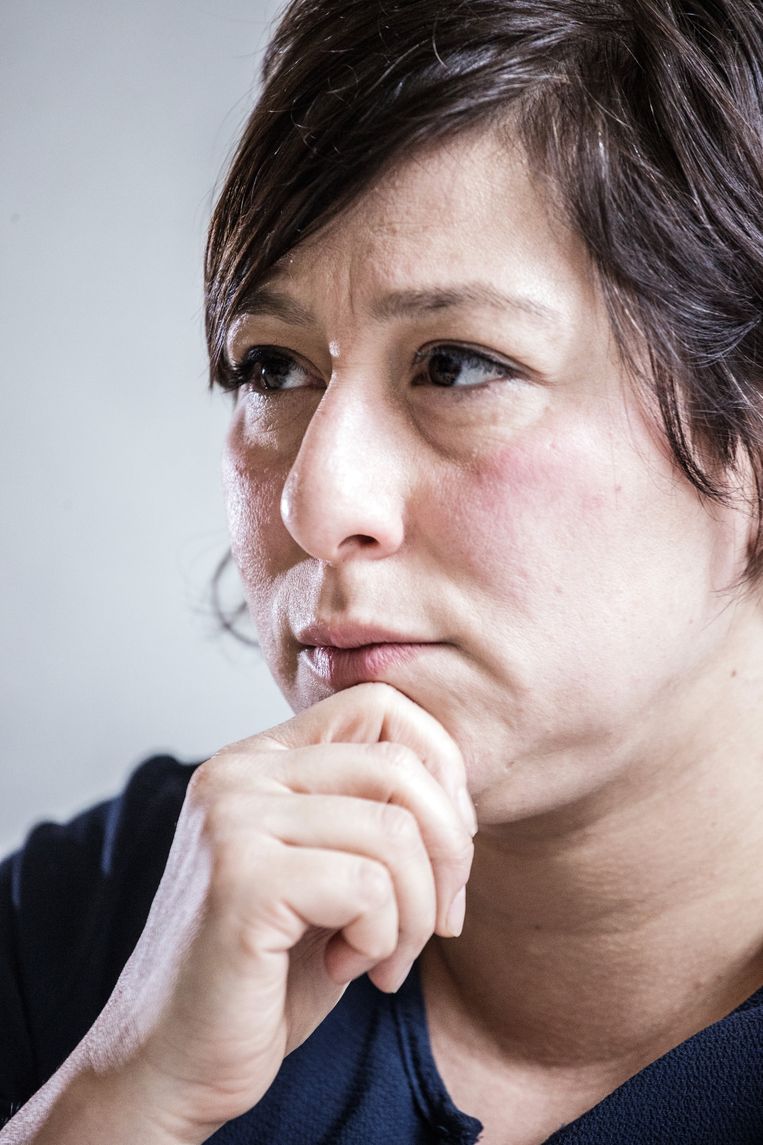 Meyrem Almaci: “Het uitsterven van de vlinders en de bijen, daar zitten kinderen echt mee. Onlangs zei mijn zoon: waarom worden wij geen imker?” Beeld Bob Van Mol