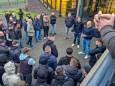 Honderd supporters Vitesse halen verhaal bij clubleiding op Papendal: ‘Klaar mee’ 