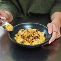 Tussen smeuïg en crunchy: deze pompoencarbonara