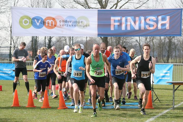 Start van de Gaanzeloop 2018 , de 16 km