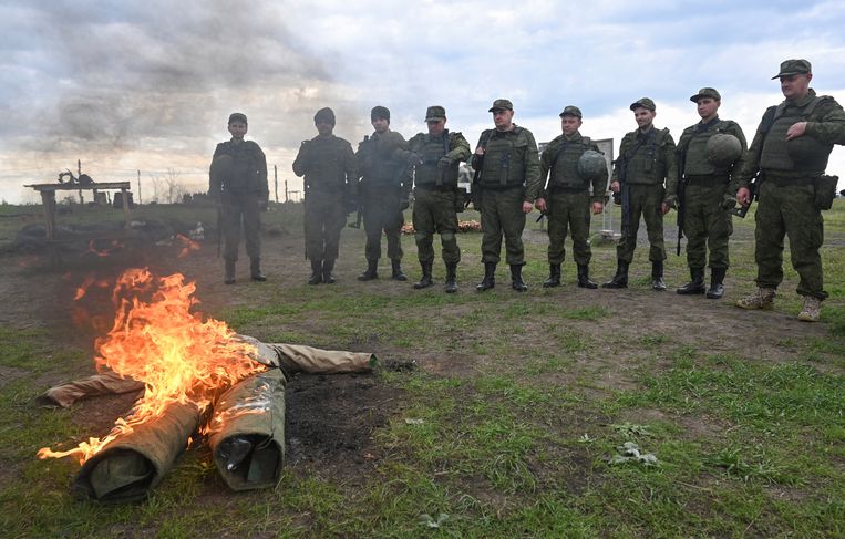 Recentemente hanno mobilitato riservisti russi durante una sessione di addestramento nella città russa di Rostov.  foto di Reuters