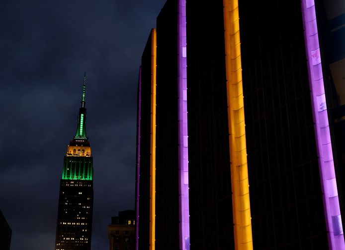 Madison Square Garden in de kleuren van LA Lakers ter ere van de overleden Kobe Bryant.