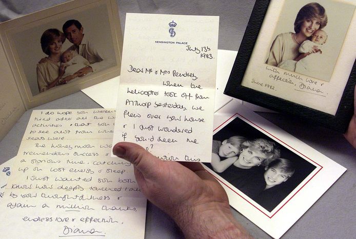 Een beeld ter illustratie: één van de vele brieven die Diana schreef tijdens haar huwelijk met Charles.