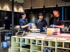 Terwijl zijn restaurant een Michelinster krijgt, is chef Emile in het bos