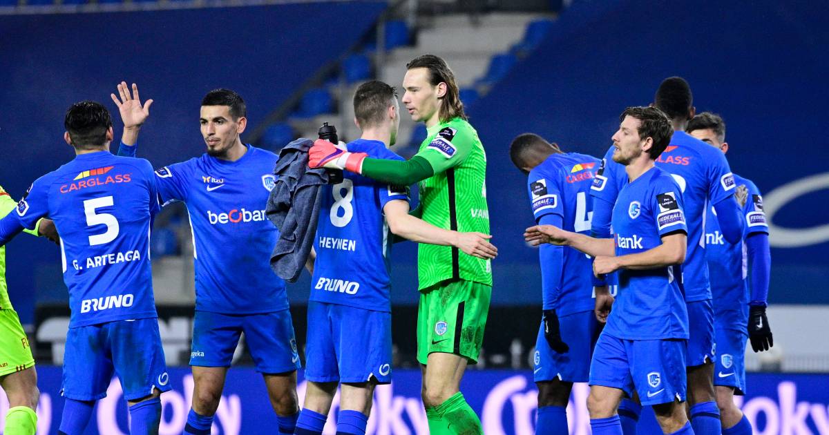 Racing Genk heeft weinig moeite met KV Mechelen en plaatst zich voor halve finales Croky Cup ...