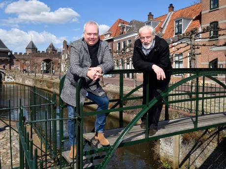 Joop schrijft al 25 jaar brieven naar de krant: ‘Als mijn brief niet geplaatst wordt, ben ik nijdig’