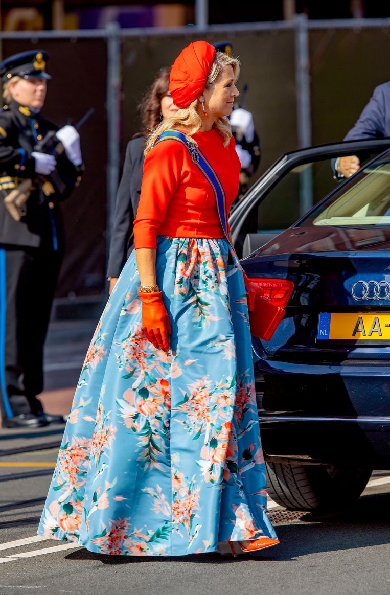 Koningin Máxima met ‘een opvallend feestelijke’ outfit.  Beeld Brunopress