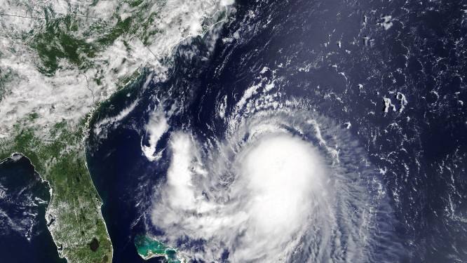 La tempête Henri devient un ouragan de catégorie 1 et s’approche du nord-est des États-Unis
