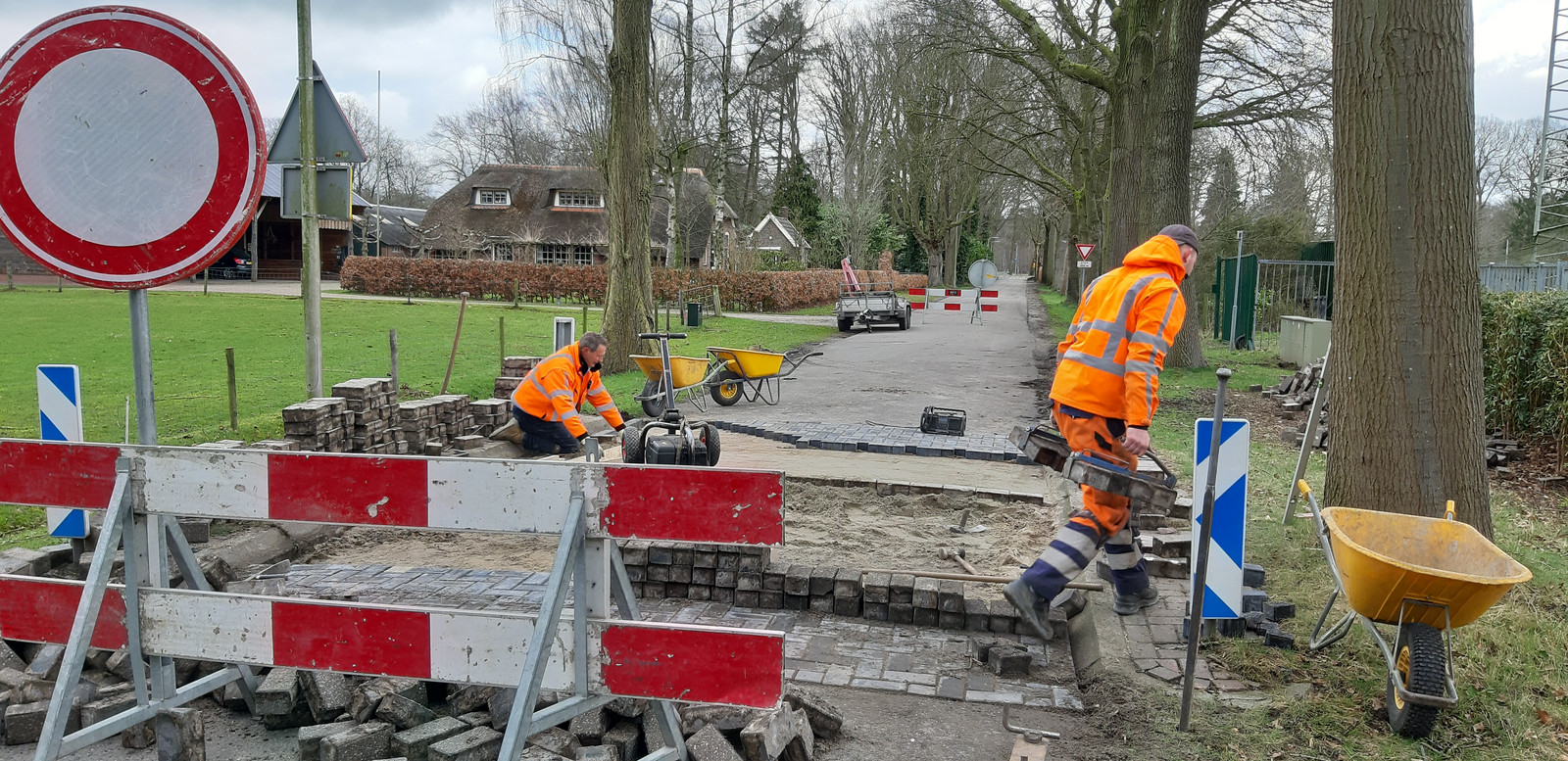 Stemmen in Diepenveen is uitdaging, nét vandaag ligt weg open voor