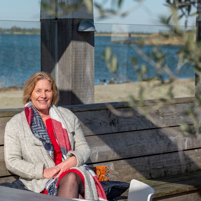 Andra Blom, relatiebemiddelaar