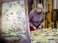 Deze foto is een grote hulp voor Alberta Van Asbroeck (75) tijdens de reconstructie van het gebroken tableau.