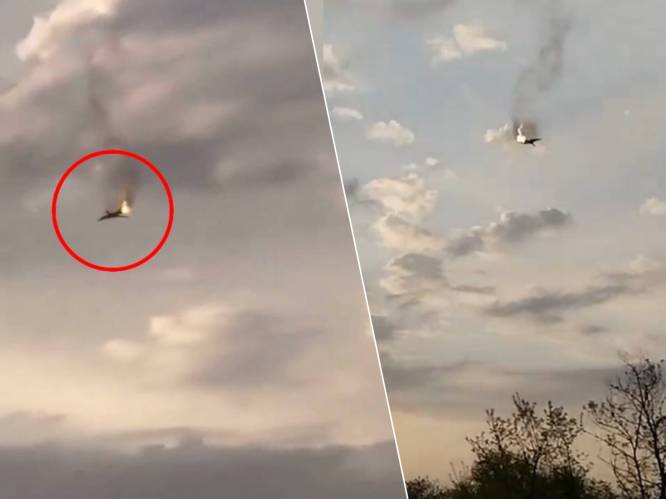 KIJK. Oekraïne schiet Russische bommenwerper uit de lucht: beelden tonen hoe toestel brandend neerstort