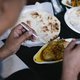 ‘Je eet alleen nog om te overleven. Alle plezier is weg’: patiënten over geur- en smaakverlies door corona