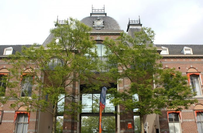 Het Huysmuseum aan het Van Bergenplein.