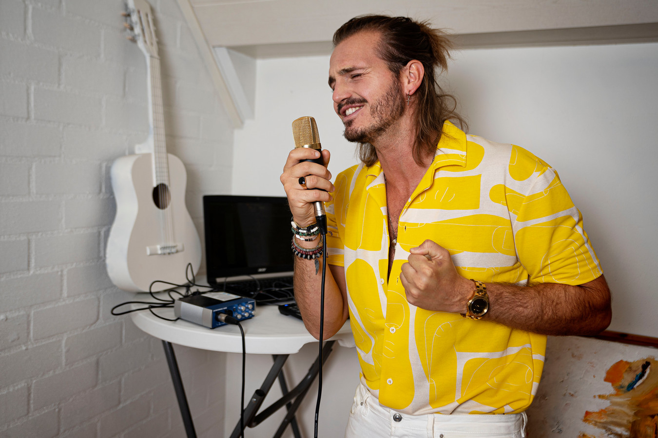 Verbaasd geweten semester Somerense zanger Tiago tekent bij hetzelfde label als Frans Bauer: 'Ik  droom van gouden plaat aan de muur' | Foto | ed.nl