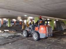 Dag en nacht werken aan garage de Parade in Bergen op Zoom