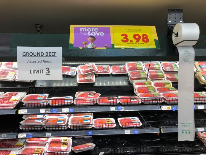 In een Kroger-supemarkt in Atlanta mogen klanten maximaal drie pakken vlees meenemen.