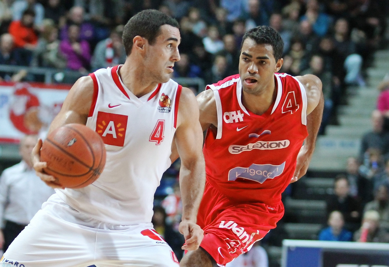 Roel Moors verlengt contract bij Antwerp Giants Foto hln.be