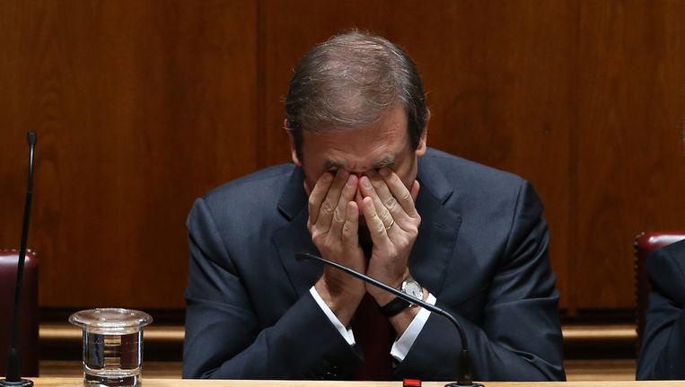 Kopzorgen voor de Portugese premier Pedro Passos Coelho. Beeld AP