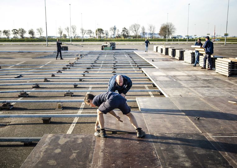 Aanleg van een XL-teststraat bij Schiphol. Beeld ANP
