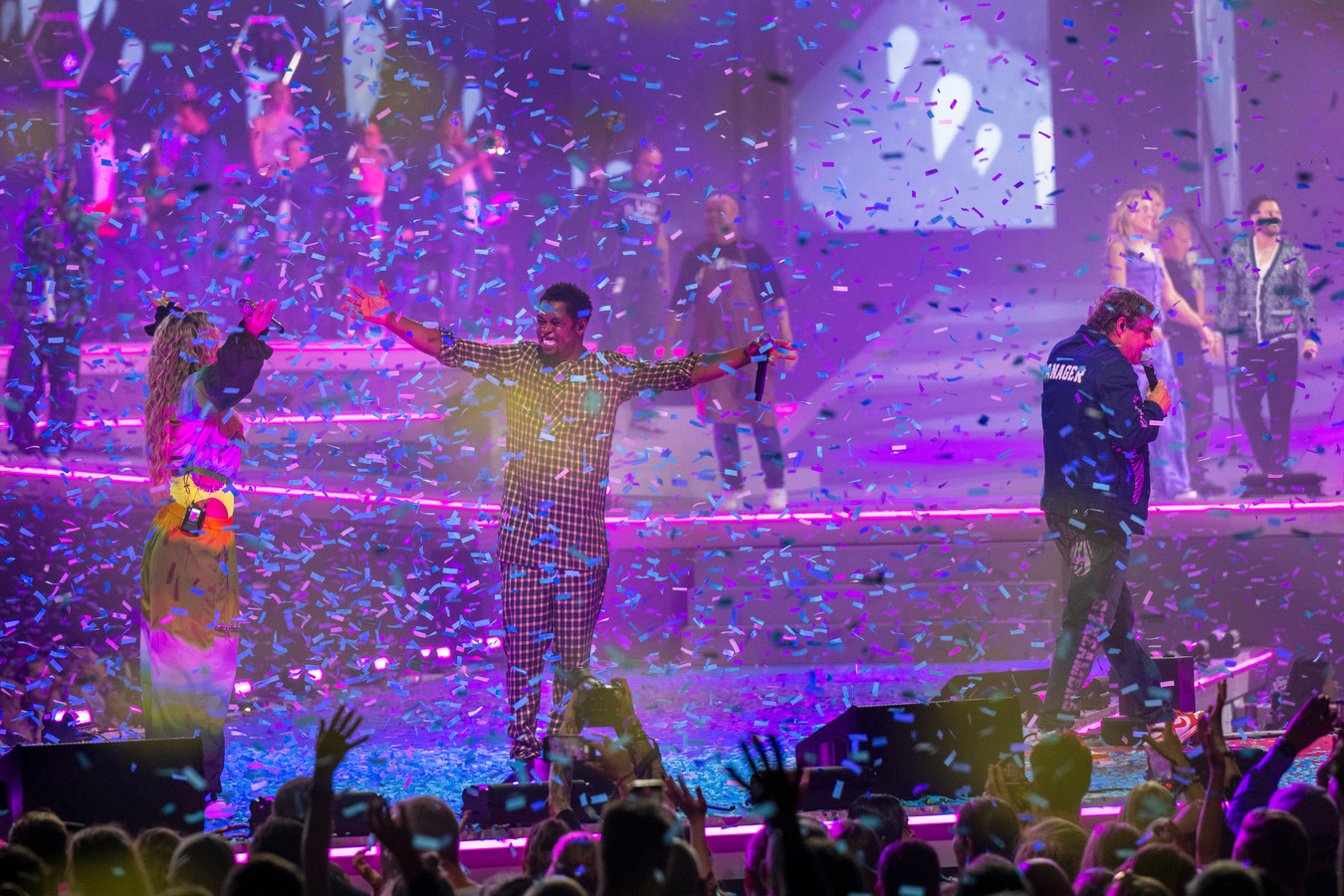 The Streamers in GelreDome: artiesten hebben zo veel plezier dat ze ...