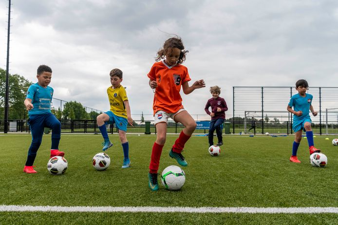 De jeugd van FC Tilburg kon eind april de trainingen hervatten, toen de coronaregels versoepelden.