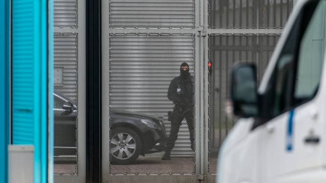 Blijdschap over minder ‘levensgevaarlijke’ boeventransporten dwars door Vught – maar dat succes heeft voor burgemeester zelf ook een keerzijde 