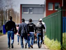 Kaartje pendelbus kost lastige asielzoekers vijf euro per retour