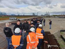 Havenwerkers en bedrijfsleven botsen over speciale containerweg op de Maasvlakte