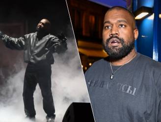 KIJK. Kanye West krijgt miljoenen voor liveoptreden, maar staat er maar wat bij zonder woord te rappen